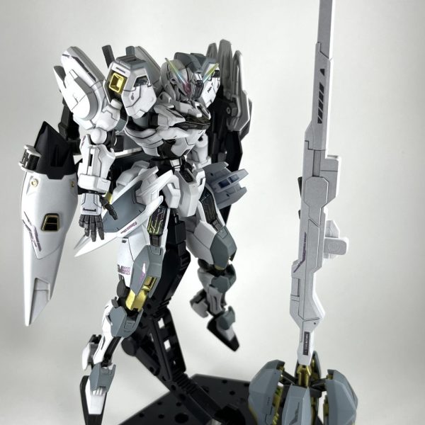 キャリバーン・エリンジウム・ホワイトグリッター