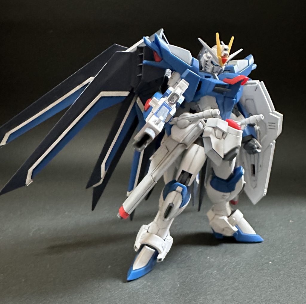 フィギュアとしての魅力はやはりこちらの方が高いですね。