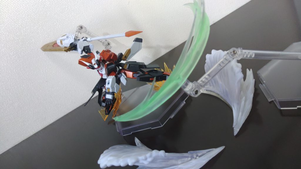 「POWER∞SHINE」渾身の力を込めて斬撃を飛ばす技。ゲームオリジナルの技だよ。