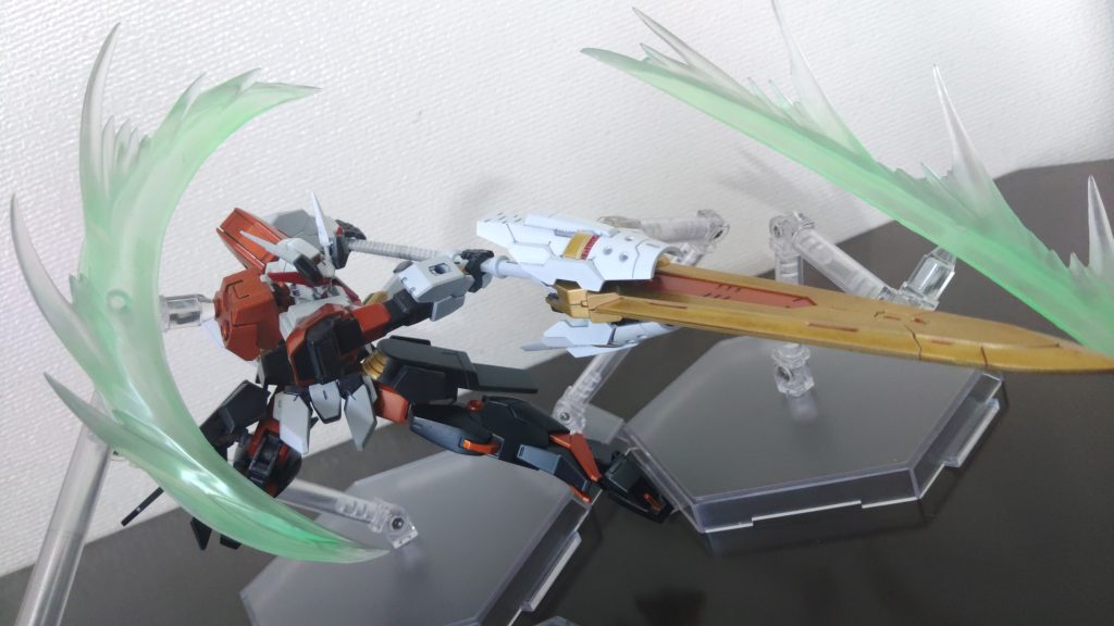 「STARLIGHT∞SLASH」槍で敵を滅多斬りにする技。槍で斬るとは一体?槍というより「るろうに剣心」の「左之助」が振るってた「斬馬刀」みたいなやつかな?