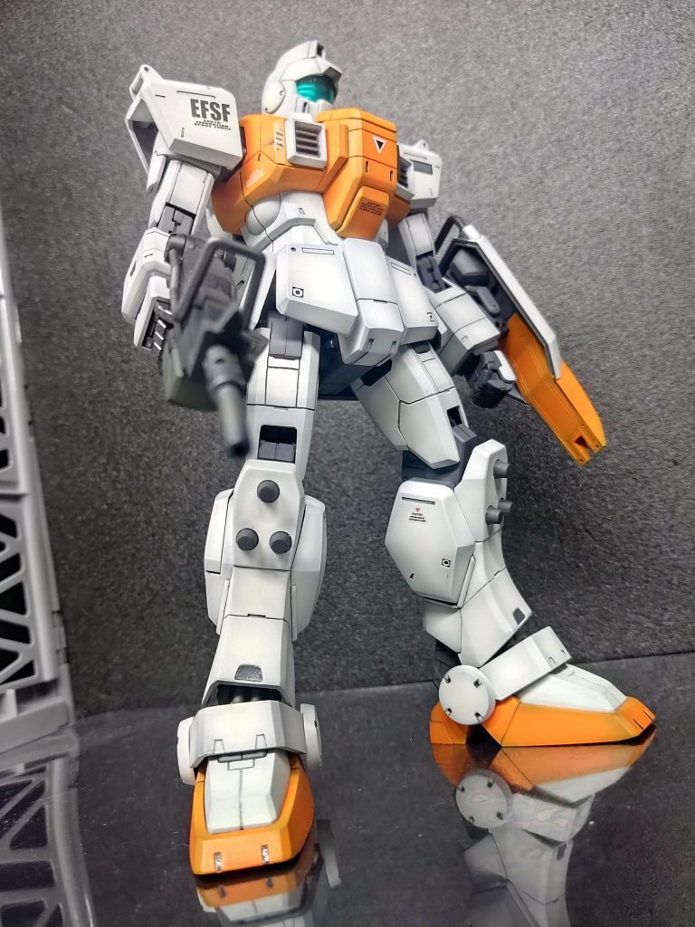 そりゃ、可動範囲も狭いし、直立ポーズしか様にならんけど、このジムが好きだったんだよ。