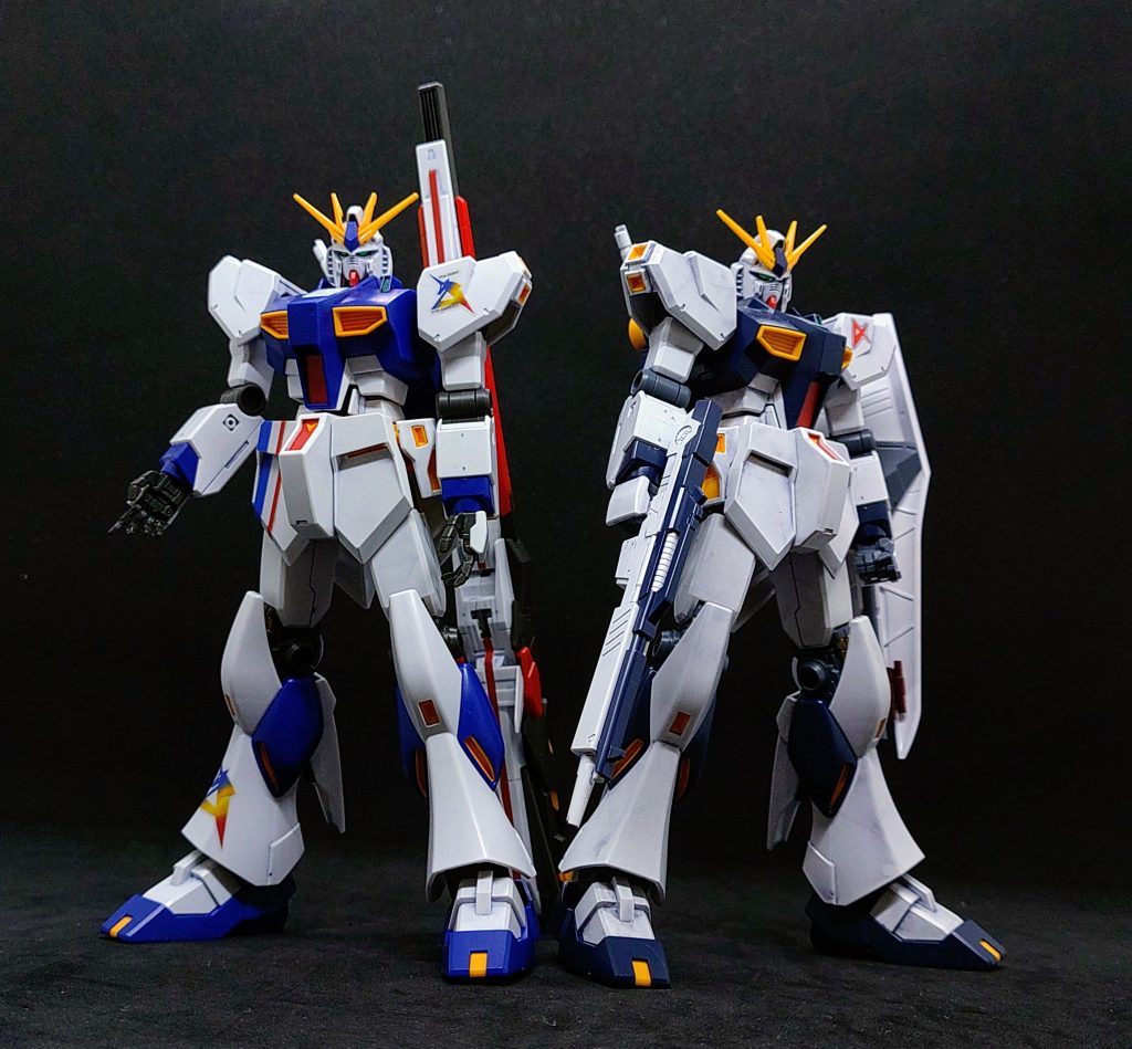 昔作ったEG νガンダムと並べて1枚