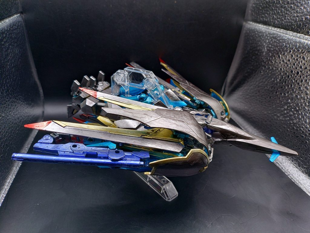 ◯MA形態単独で大気圏の突入及び離脱が可能な高速移動形態です。この状態でも高いステルス能力を持ち、母艦を必要せずに遠距離から敵拠点に隠密に高速で移動が可能です。