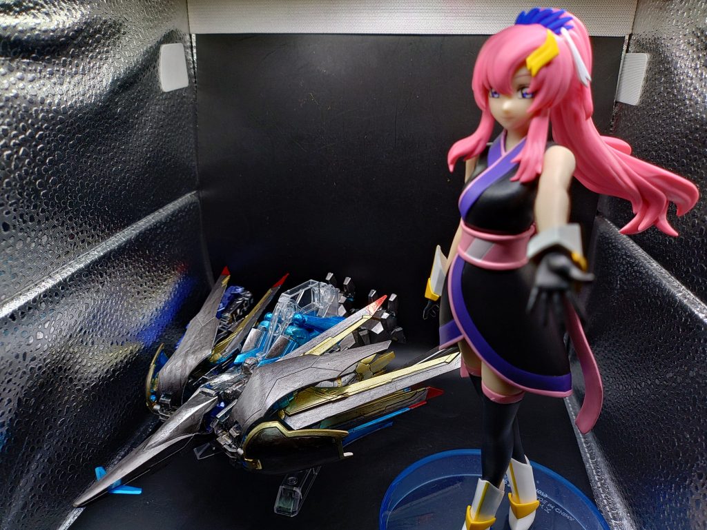 ◯説明ANIAは a n/aの別名でデータに該当しない機体という意味から名前をつけられた極秘の機体となります。キャバリアーアイフリットとプラウドディフェンダーの技術が取り入れられており、次世代機の名に恥じない最新鋭機となります。