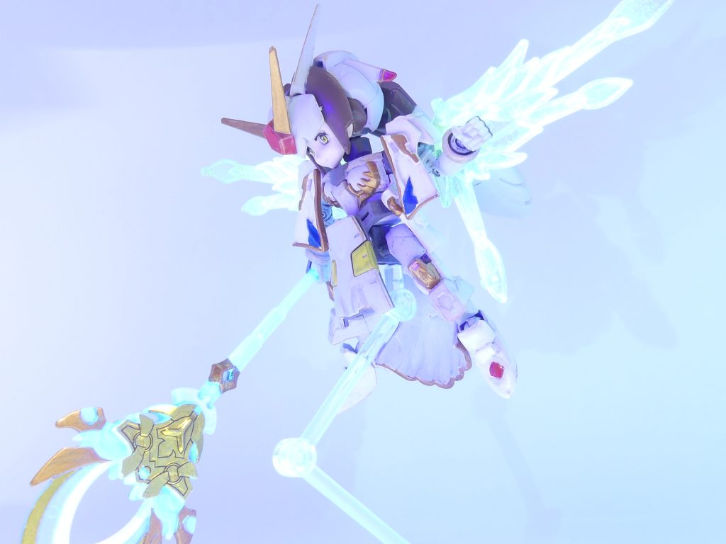 首はボールデンで接続。まだまだ難しい。ともかく、冒険が始まろうとしています･･･次回は素組みに近いＳＤＣＳＦ００ガンダム。「エバーランド」の解説編です。