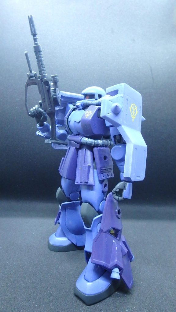 肩シールドは境界戦記の武器セットのシールドから加工。足のサイド装甲は、イフリートナハトキットの余剰部品。ノズルは３ｄプリンタ。