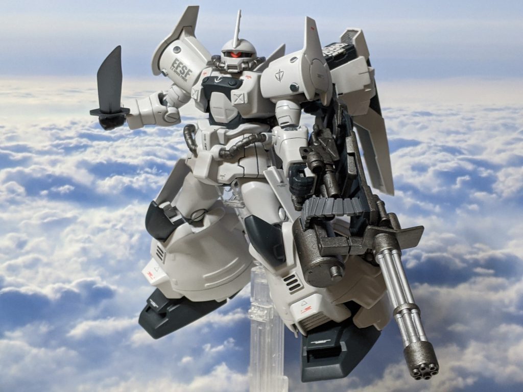 元々試験用の機体であったが、劣勢な地上戦線の補給物資として送り込まれたらしい。地上で組み立てるはずであったが、連邦軍の侵攻に間に合わず、やむなく基地ごと破棄したようだ。