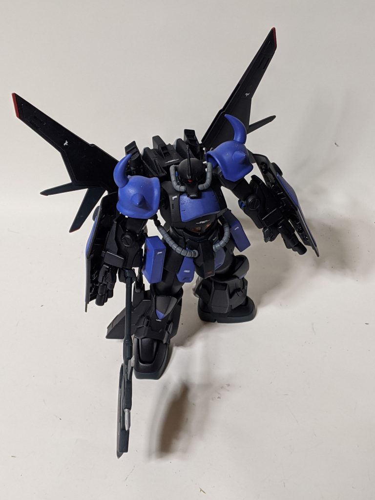 その時、機体色も一新されている。バトルアックスも追加されたことで、重装甲、機動性、攻撃力がさらに高い水準でまとまった機体となっている。