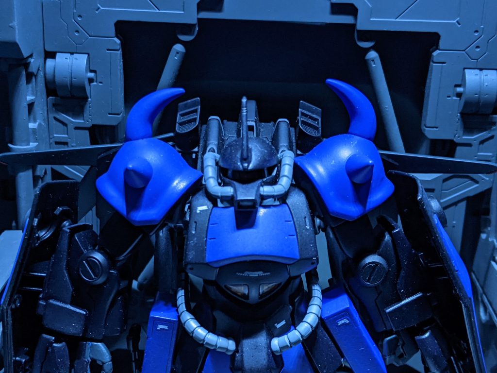 それを自身のグフR35に搭載した所、相性が良く、機動力と攻撃力のアップが確認されたため、正式な装備になった。