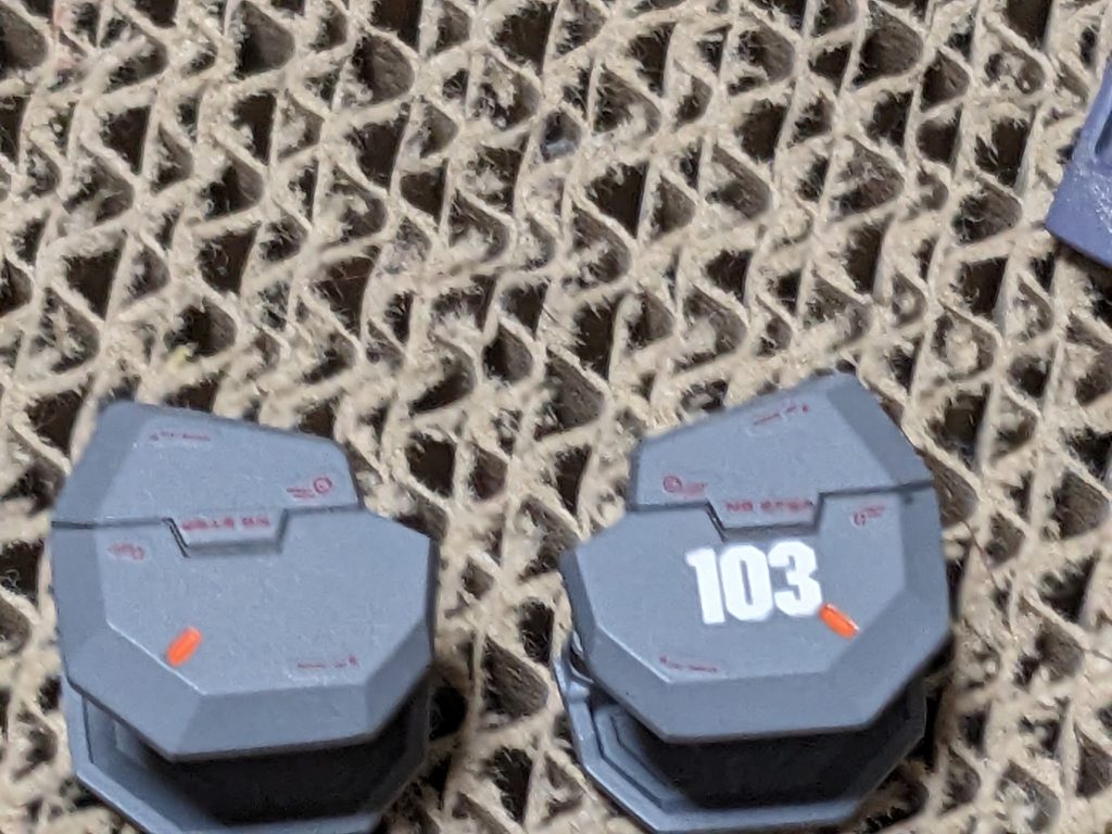 デカール数がえぐかった。量産期なので肩のナンバリングで個体識別。