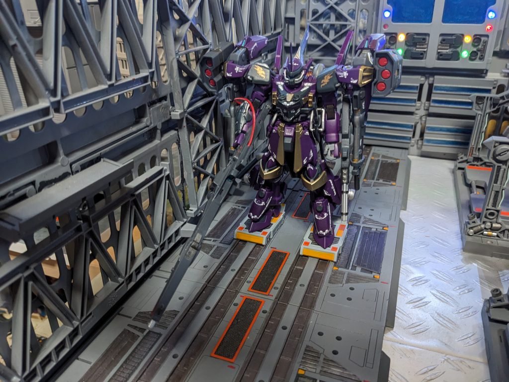 強化された機動力はかのフリーダムに匹敵するものではあったが、素体となったシグーのスペックが釣り合っておらず、トップスピードを長時間維持しすぎると次回の恐れが出てきてしまった。