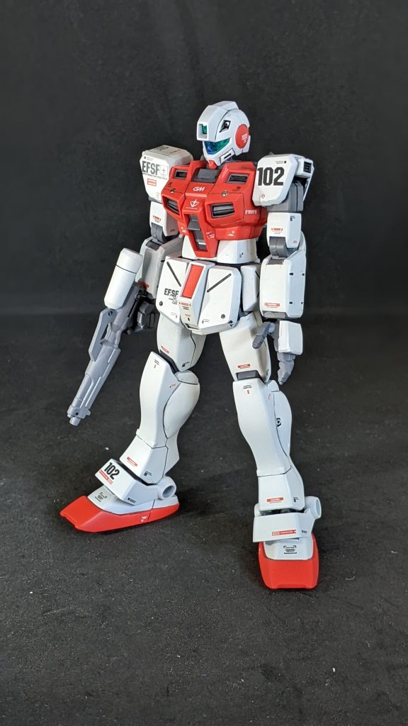 少しずつ作業量を増やしていくことを課題に、毎回ガンプラ作りに取り組むのですが、今回は面出しを意識して作成しました。が、、、、駄目でしたね😵もっとパッキパキのシャープな感じをイメージしていたのですが、ヤスリ掛けが不十分だったかなと反省です😅
