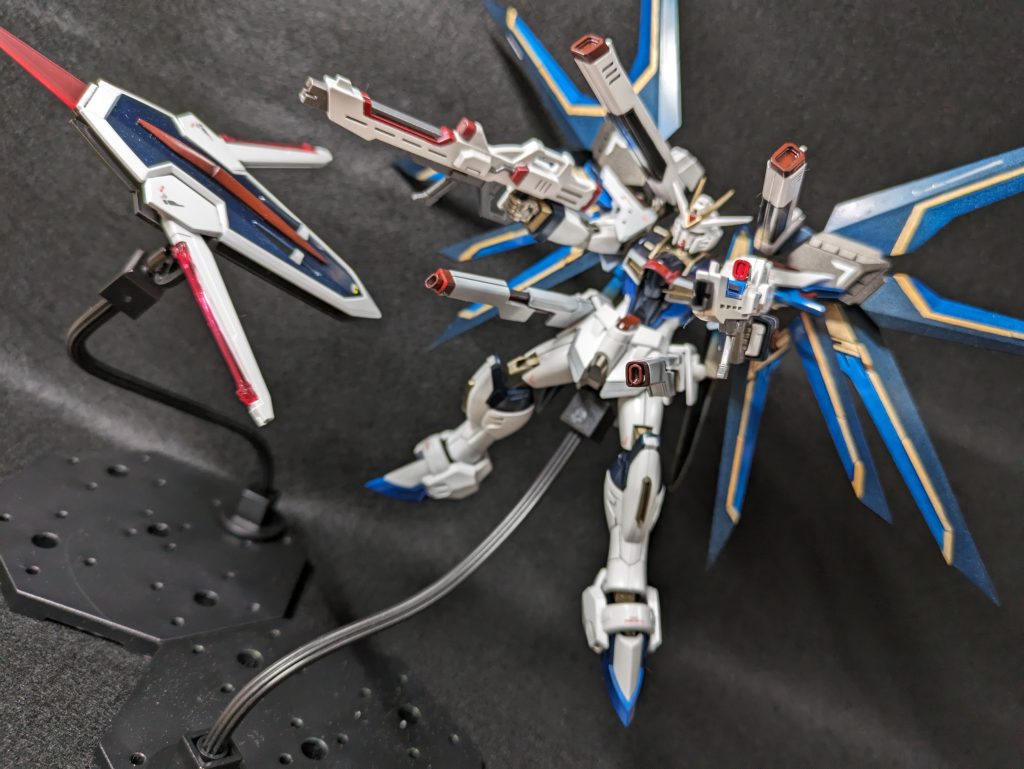 なにをするんだ?シンやめろやめてくれ…僕は撃ちたくない…撃たせないで…