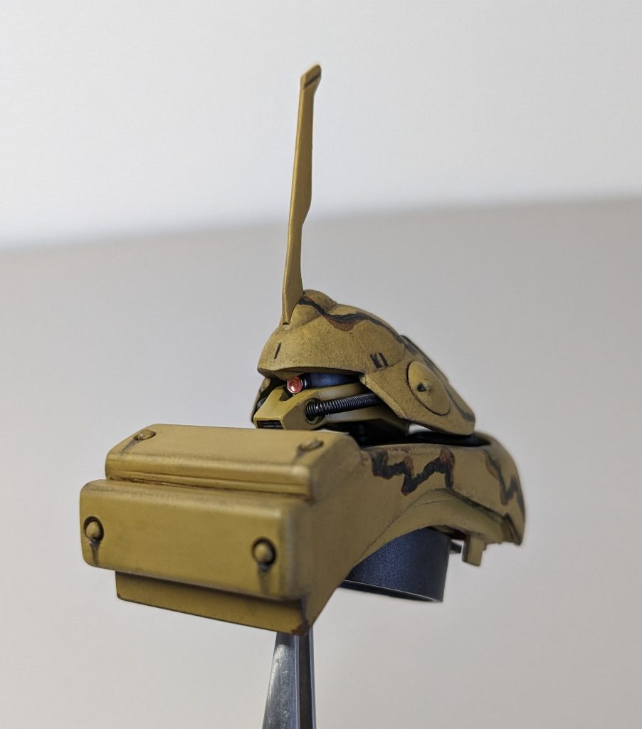 モノアイはSPプレートにHアイズ。ブラックライトで光ります。