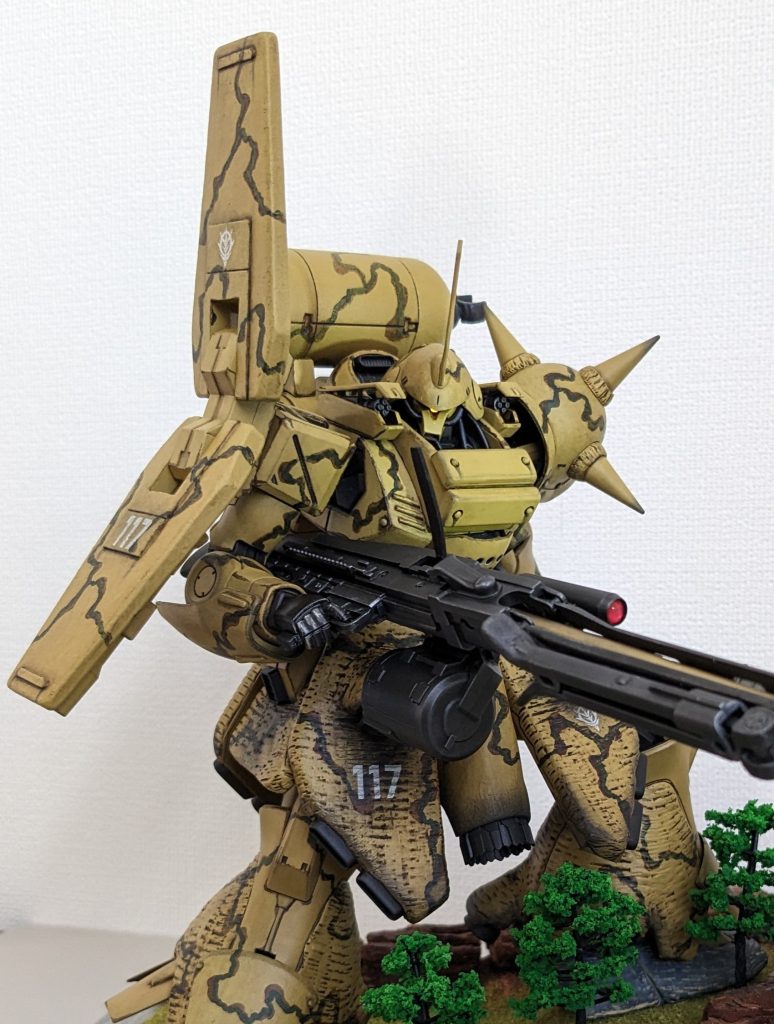 最後にカメラ目線で。首横にはマシンキャノンあります!デュラララ!!いやーやること多かったけど楽しかったです😄AFVの世界にも脚を踏み入れたくなりました。一緒に並べたい!今後も近藤版テイストの作品もたまに作りたいと思います。次はギラドーガですね✨ご覧頂きありがとうございました!