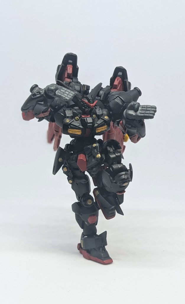 マスターアジアおなじみの構え。片足で立てているのは奇跡的です🤤👍️ヘキサギアの平手パーツがかなり役立ってくれました!