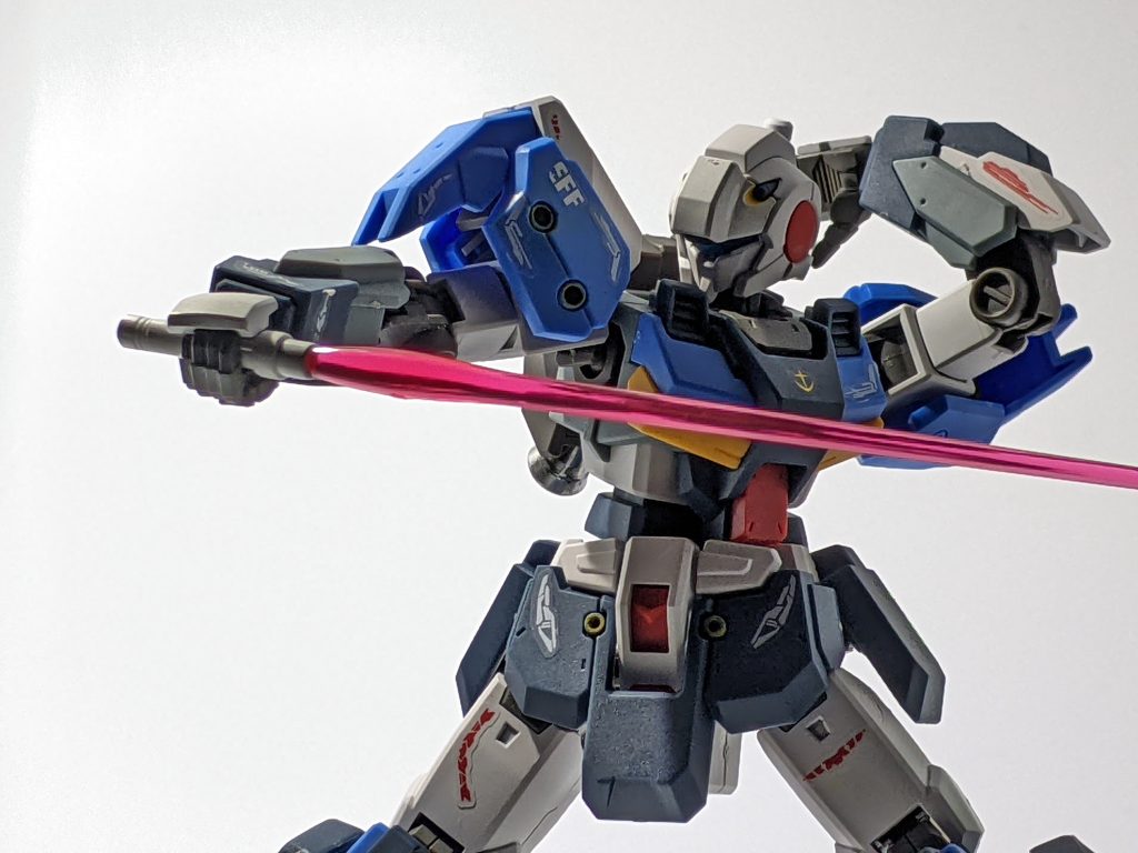 サーベル抜刀。