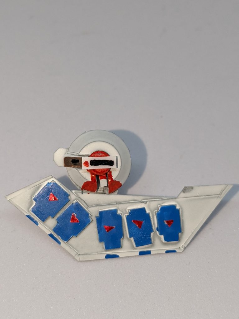 デュエルディスクです。プラ板とジャンクパーツで作りました。