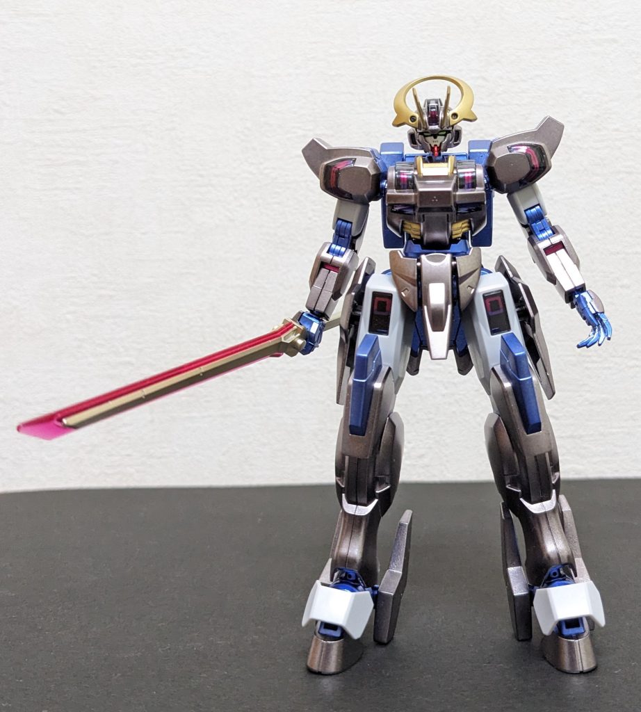 正面ホントなら、SDのエアリアルの次に作ろうと思ってたのですが、思いのほかBanG Dream!モチーフにハマってしまい(ほぼ連続で計10機😲!!)、約半年後の完成となりました。