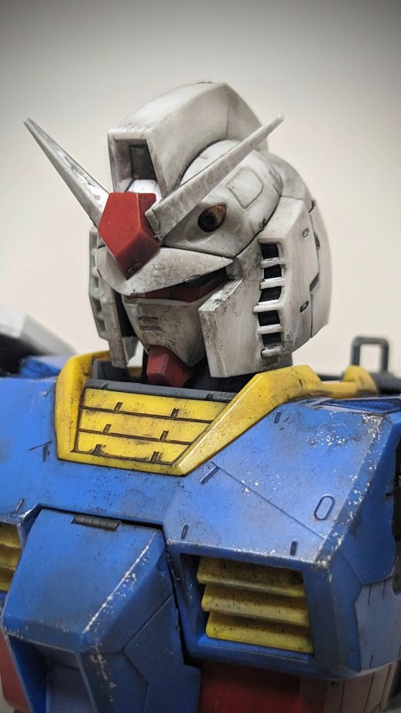 見守りながらも、再起するときを静かに待ち続けるガンダム…