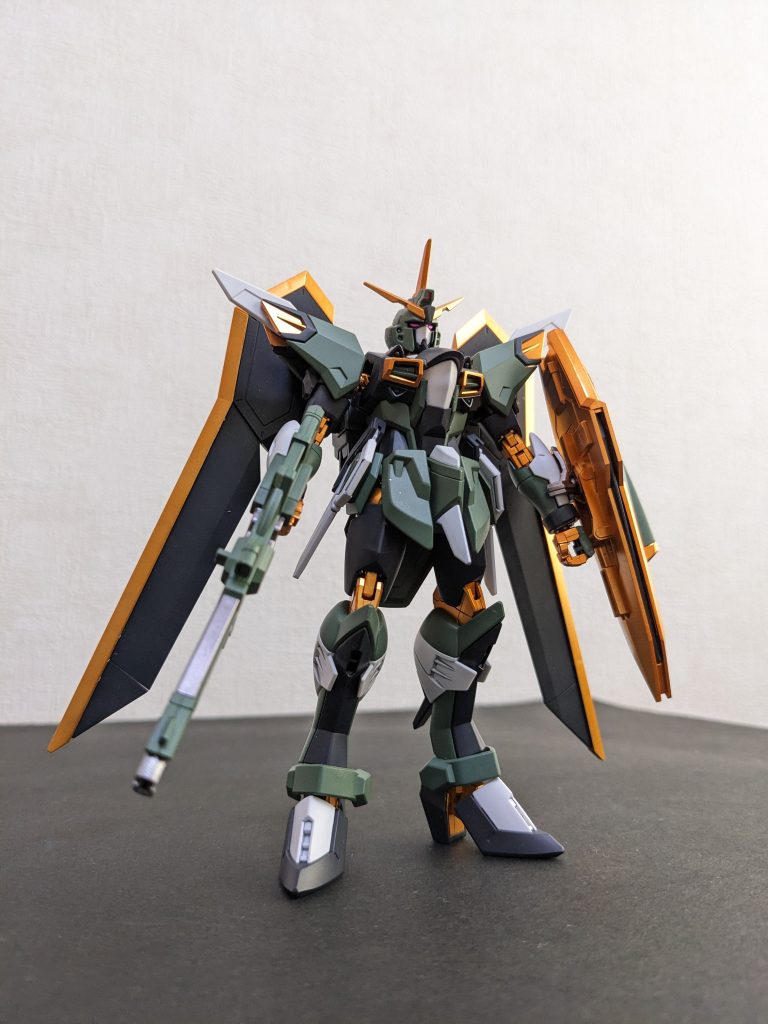 正面ブラックナイトスコードシヴァ狙いで家電量販店に行ったら品切れ(後日再販でゲット👍)だったので、前から気になってたジャスティス系の中でも、シルエットとディテールが一番自分好みなコイツをお持ち帰り😅あと、映画があまりにも界隈で盛り上がってるので、SEEDもDestinyも全然観たことないクセに、遅ればせながら映画館にも行ってきました😆!!スパロボ大戦でストーリーとキャラの相関はザックリ掴めてたので、全然問題無く楽しめました!!(スパロボ偉大なり😉)