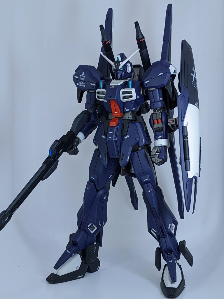 とっても華奢でスタイリッシュなシルエットです。