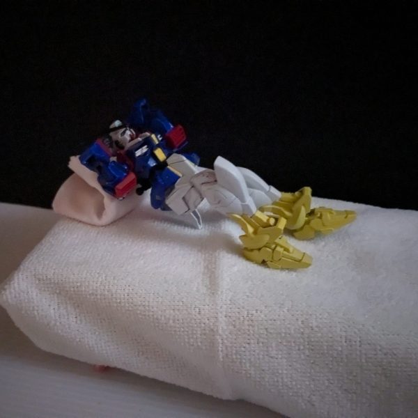 アムロー、アムロー、ふりむかないでー