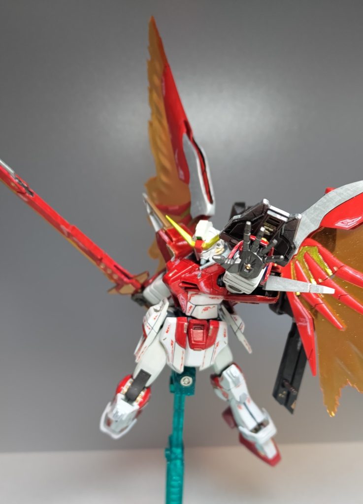 ドモン「俺のこの手が光って唸る！」ギンガナム「貴様を倒せと輝き叫ぶ！」シン「パルマフィオキーナ・フィンガーぁぁぁ！！」イザーク（俺も混ざりたい・・・）↑シャイニングフィンガーに縁のある方々