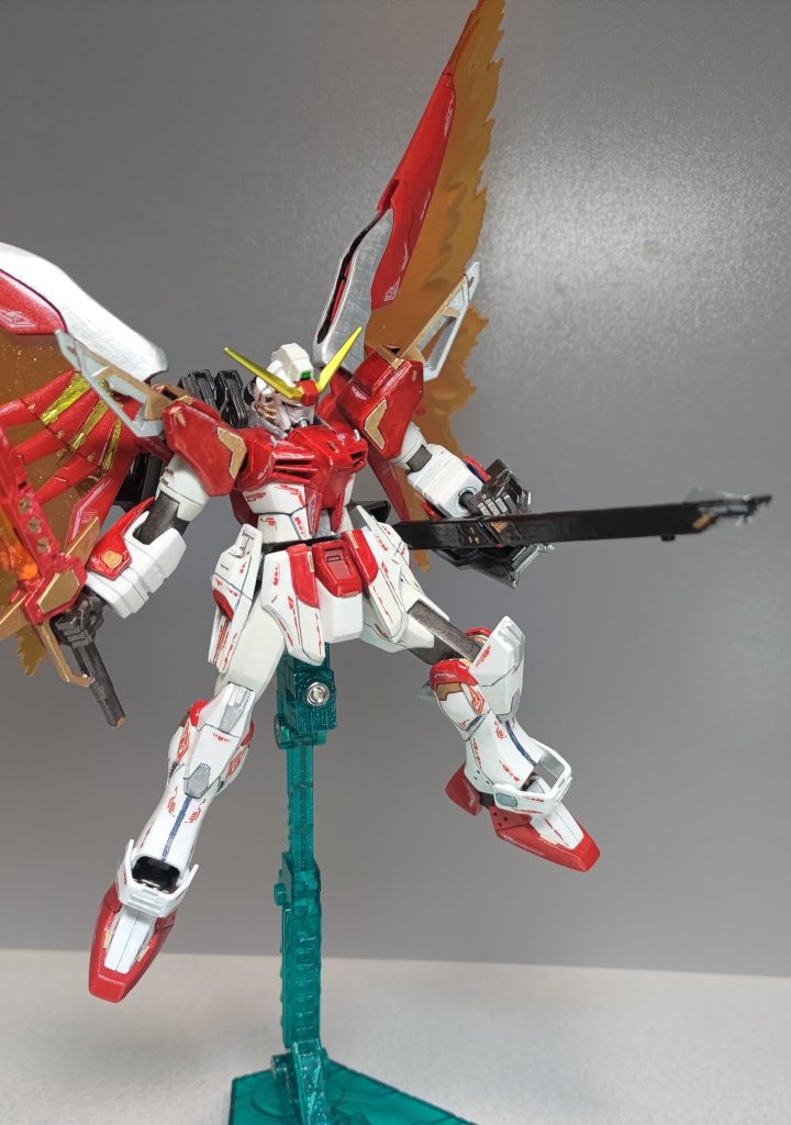 長射程ビーム砲も忘れてませんよ。かつてνガンダムに追加したものに寄せて、黒で塗装しました。折れていた持ち手の代わりに適当な棒パーツを付けてます。