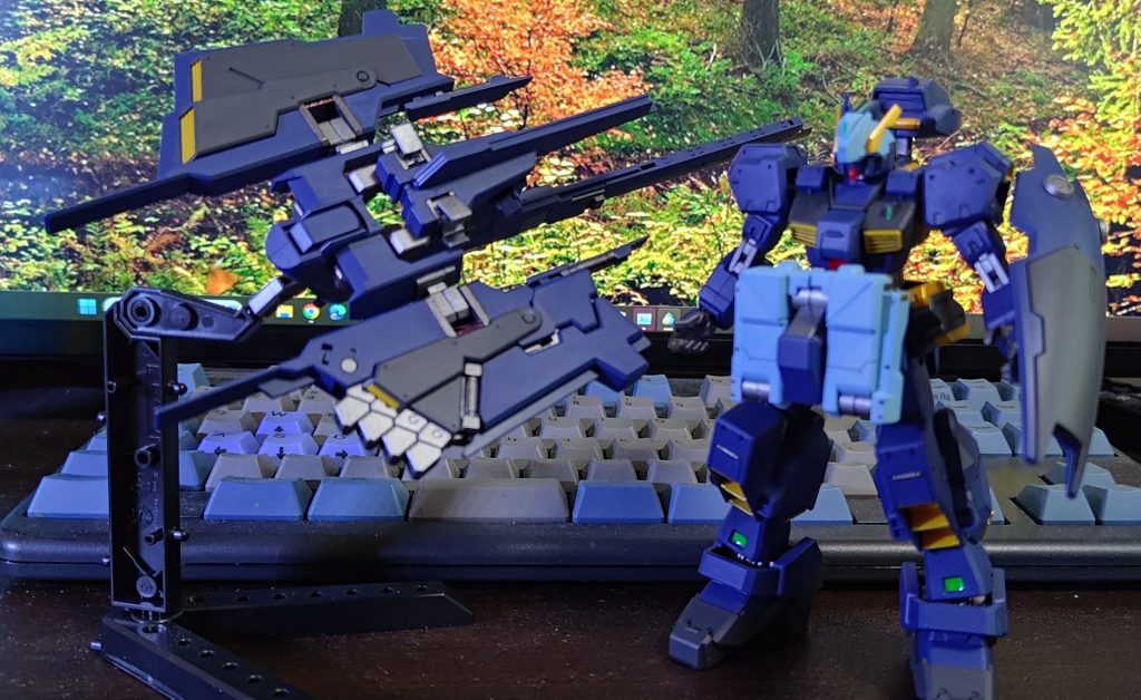 アドバンスド・ヘイズルと、フルドド。合体前はこんなにもディスプレイ簡単なのになぁ