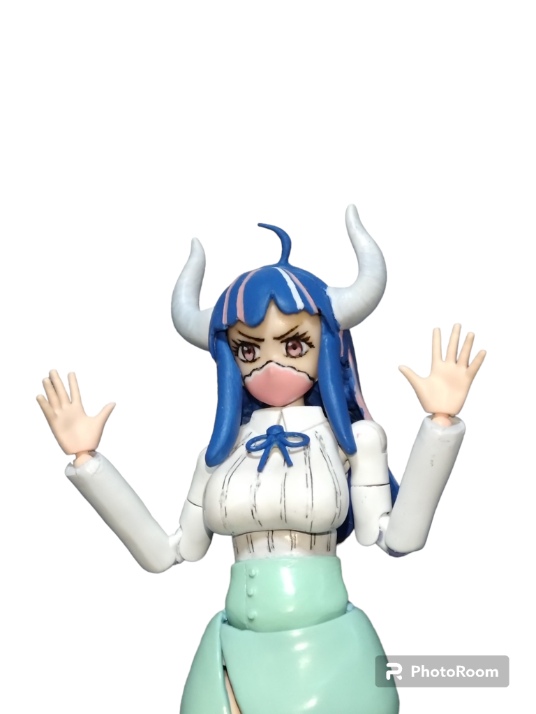 ポージングもそれほど動かせないのと、表情が1つなので写真があまり変わらないですね。😅