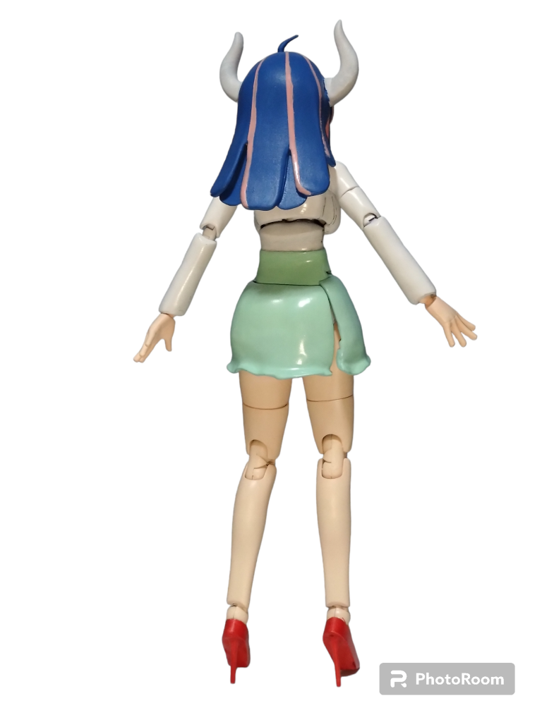 バックショットのマント無しです。