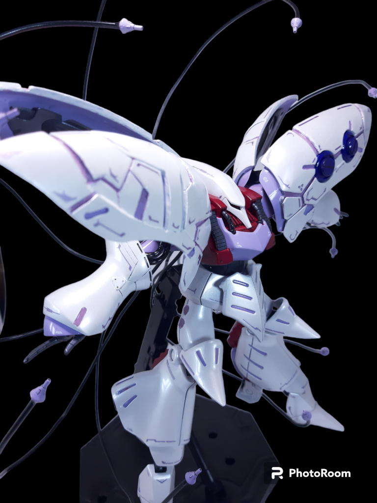 腕周りはスジボリ追加。デカールをお好みでペタペタ。