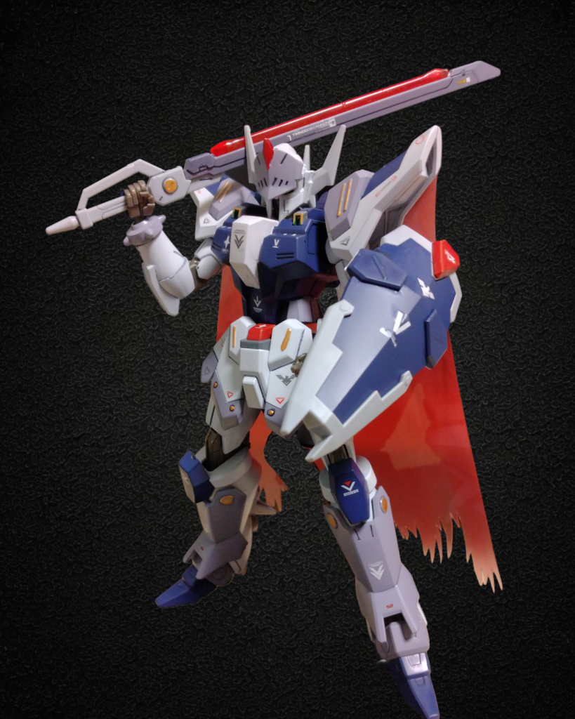 当初は白と金でホーリーナイトのイメージでしたがカルラと被るのでグレーを使いましたナイト感を出すためにバイザーを付けてみたら一気にラクロアの勇者感が・・・