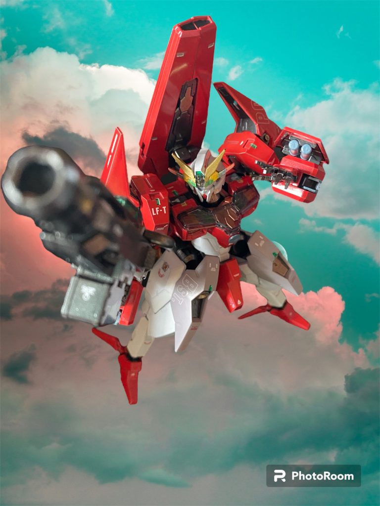 取り外した足パーツも塗装しておいたので、通常のソーンのスタイルにも戻せます。この子、素立ちの状態だと全然なのに、飛んでるポージング付けると意外と格好良く決まるんですよね。