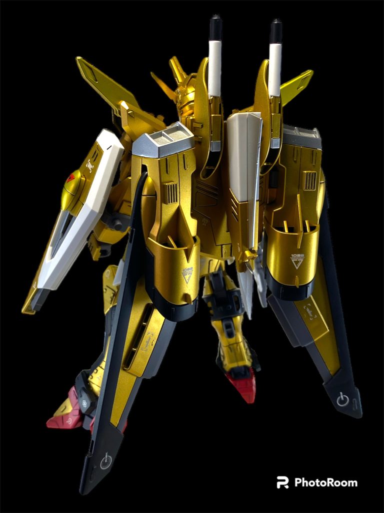 背面リフターユニットにも贅沢にヤタノカガミを使用。もちろんオーブ国民の血税です（笑）