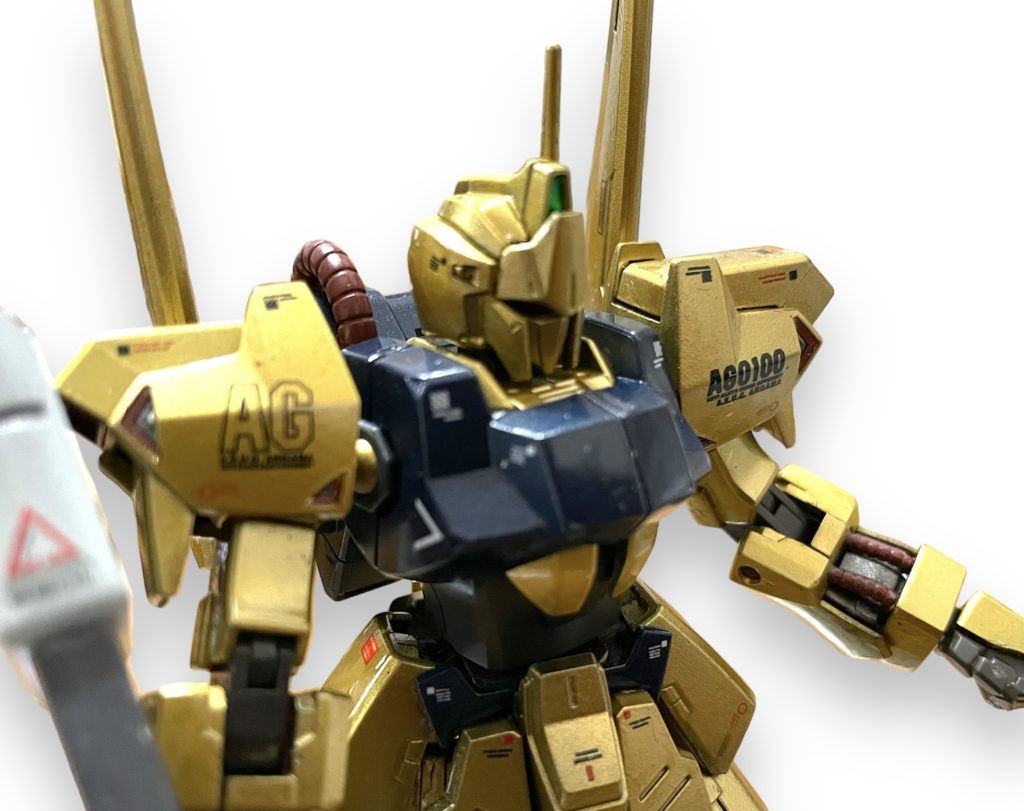 クレオスのGXクリアゴールドをふんだんに使ってます。