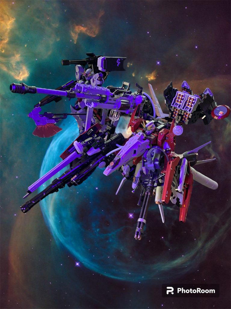 シンデレラエクスプレスでは左右に分かれていたミサイルユニットも左肩に集中配置になったので、密度感増しますね。ディープストライカーはもちろんですが、デンドロやペーネロペーみも、どこか感じます。