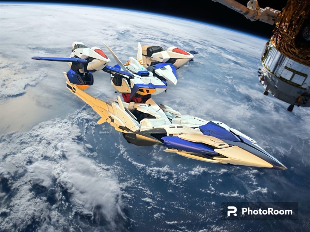 かなりデカいですが、ストライカーパックとか付けたらさらにデカくなりますね！そのうち、ライジンストライカー載っけようかな。