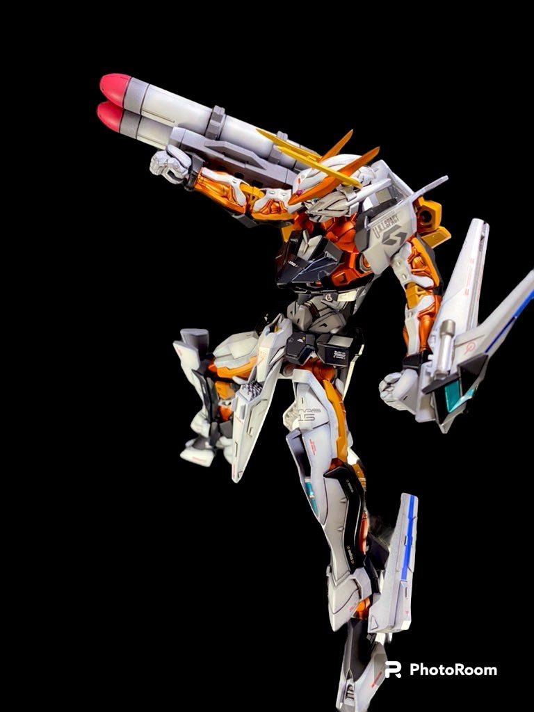 ヘヴィ → イグニッションへの換装はパージするだけなのでいつでも可能だがイグニッション → ヘヴィの換装は戦艦など設備がある所に帰還しなければならない。