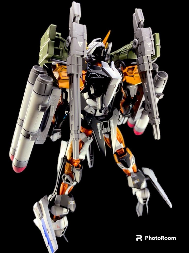 ビームガントレットは排除され武装は全て遠距離射撃のものに。