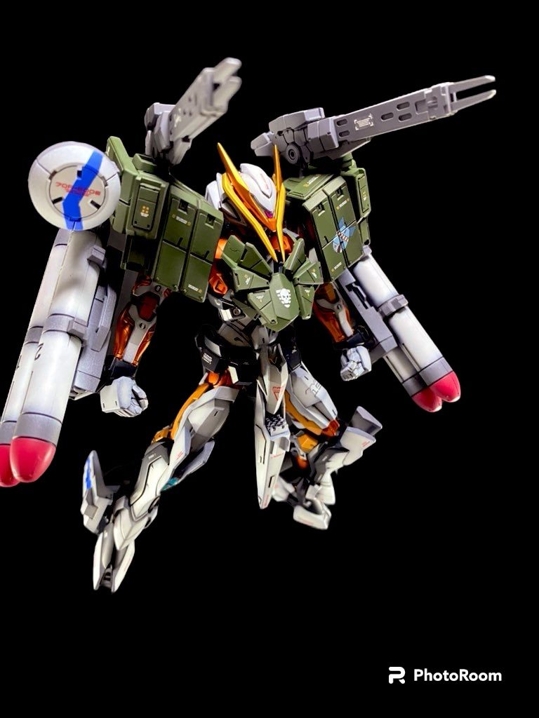 瞬間火力、対防御力は倍以上に向上するが、機動力、燃費は著しく低下してしまう。