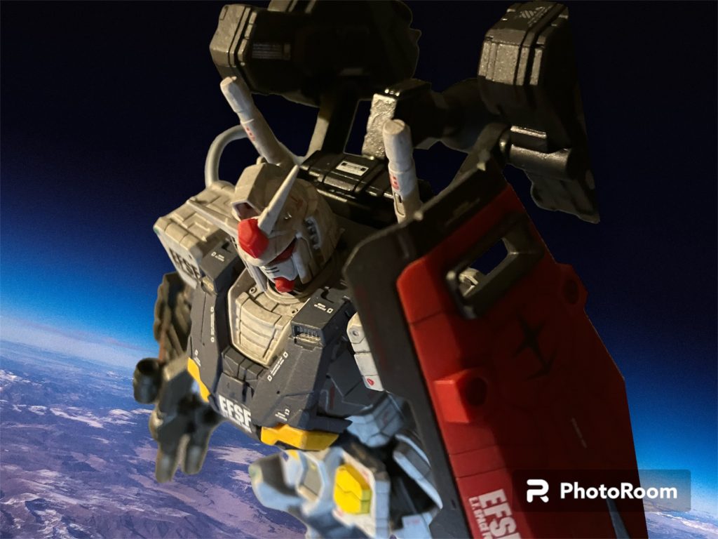 いちおう…妄想設定ルナツーでのガンダムの戦闘力を目の当たりにしたワッケインはホワイトベースに残されていたガンダムパーツとルナツーにあったパーツを使いガンダムの強化版を作るプランを立ち上げていたこれがガンダム高機動型の初まりであるだが戦局は予想より早く進行し、かつプランの責任者ワッケイン戦死、矢継ぎ早にレビル将軍も殉死本来ならアムロ少尉にガンダム高機動型を届けるはずがマグネットコーティングにより、それもうやむやになりガンダム高機動型は戦場に投入される事はなかった…