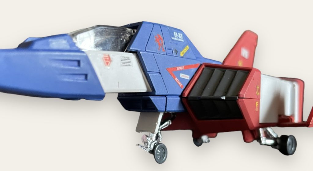 25年前の過去作どうやって塗装したかも覚えてないですが、エアブラシは持ってたのでそれを利用したのかも…