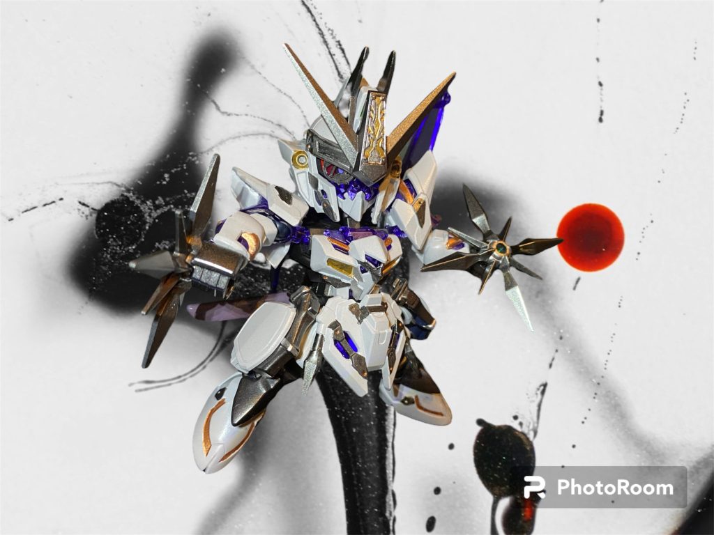 六文手裏剣「貉」忍者の武具である巨大な手裏剣。忍術により、投げつけた後も意のままに操ることが出来る。