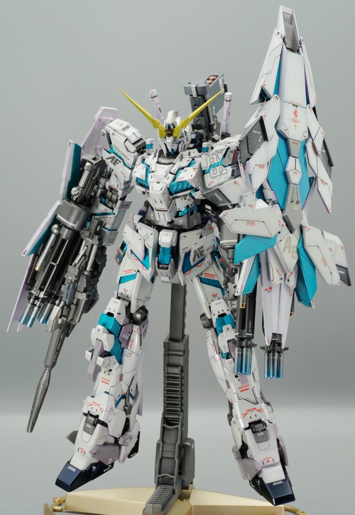 ユニット アームド・アーマー装備。 コレ作るだけでも結構大変でした。こちらもスジボリ追加、段落ちモールド追加とかしてます。このゴチャゴチャ感も好き。