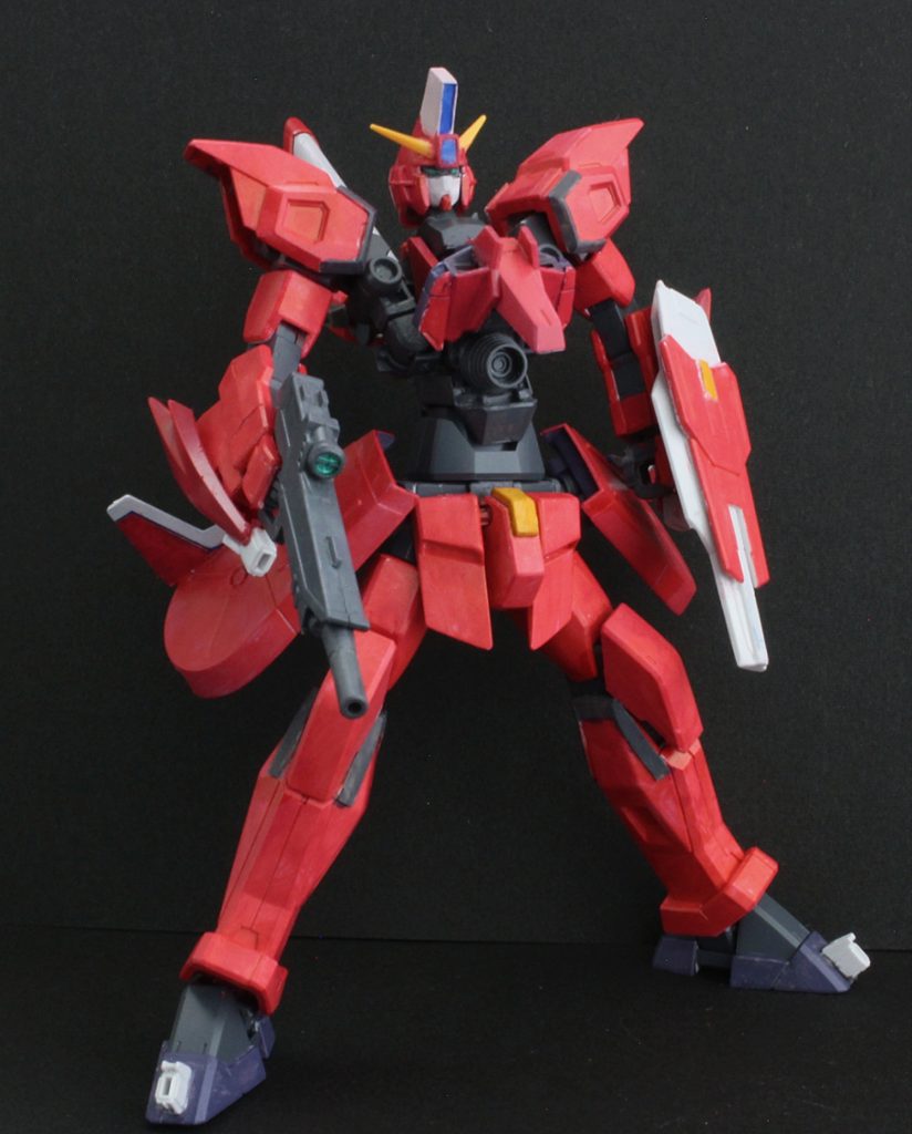 本機ではMS形態であっても580mm複列位相エネルギー砲「スキュラ」の改良型が使用可能。