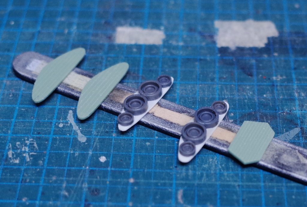 合わせ目消し、塗装、バーニア噴射口の部分だけディティールUPパーツを使用しました。