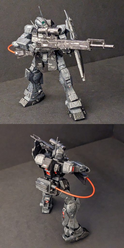 狙撃体制の前後図。大型ビームライフルに有線でエネルギー供給するため、ビームサーベル装着部に装置が搭載されているという感じです。赤いケーブルは要らない車用品のコネクタから切った0.75sqの電線です。