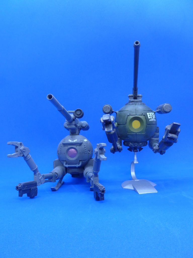 サンボル版との比較です。前後差をつけて撮影したかのような丸部分の大きさの違いですねぇ。